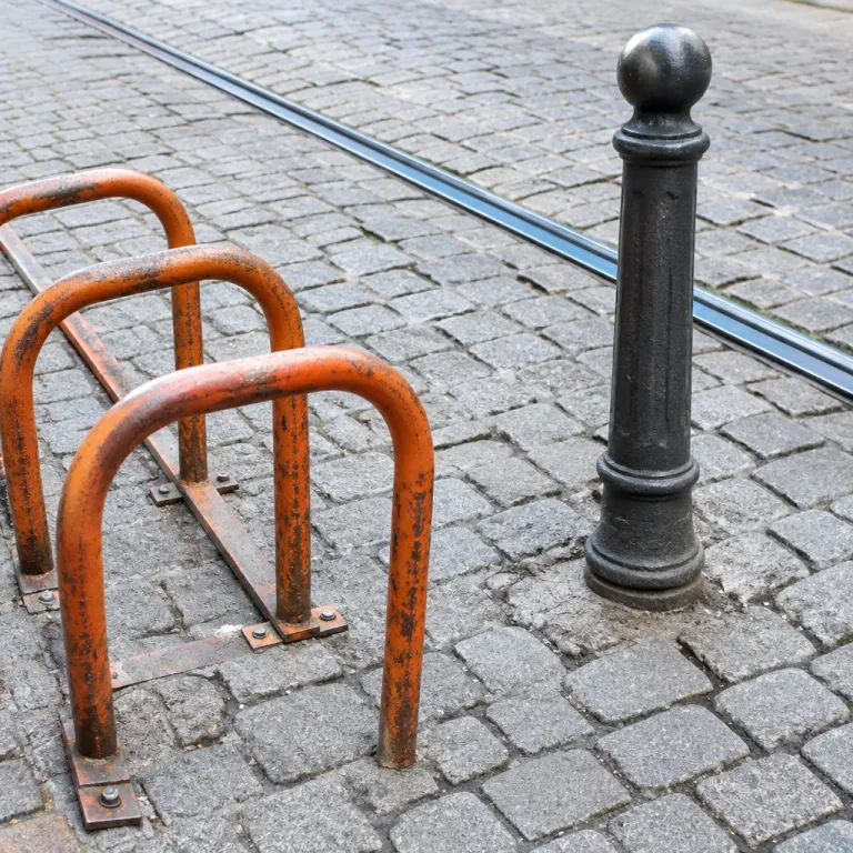 Essential safety guidance for a confident solo stay in Milan
